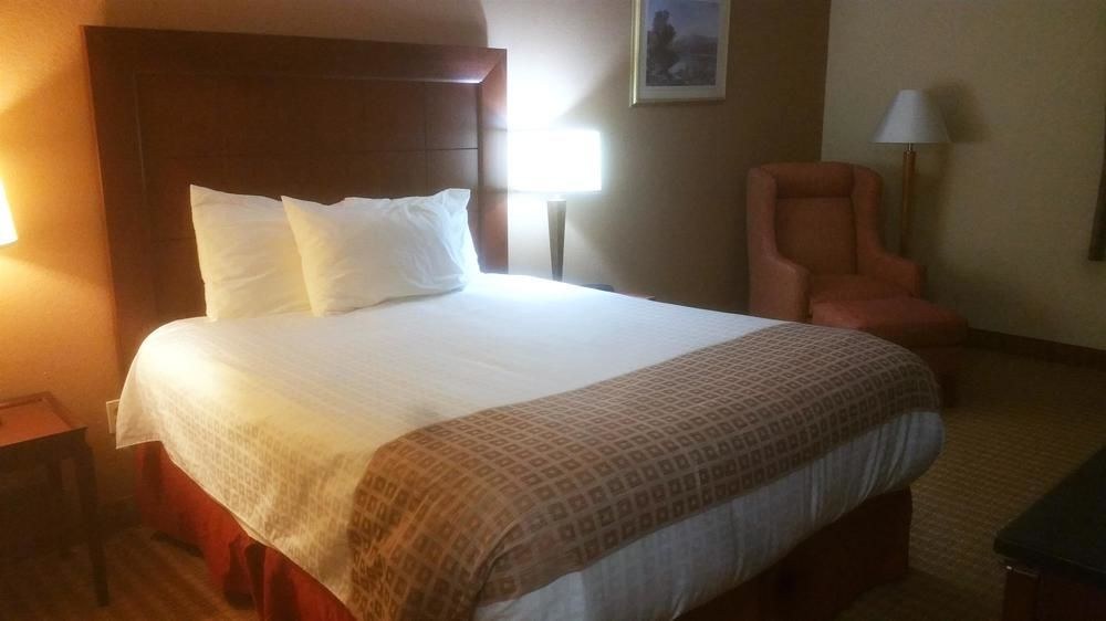 CANADAS BEST VALUE INN & SUITES PARRY SOUND