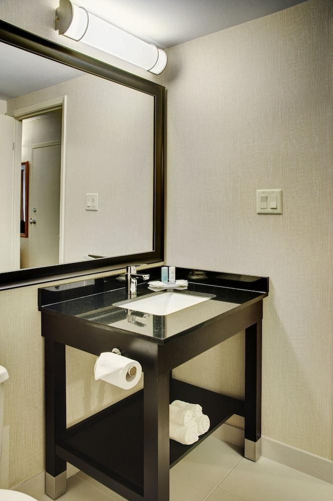 COMFORT INN photo 4