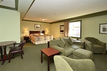 BIG LAKE INN photo 3