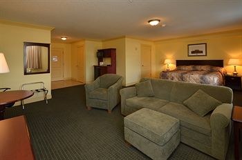 BIG LAKE INN photo 4
