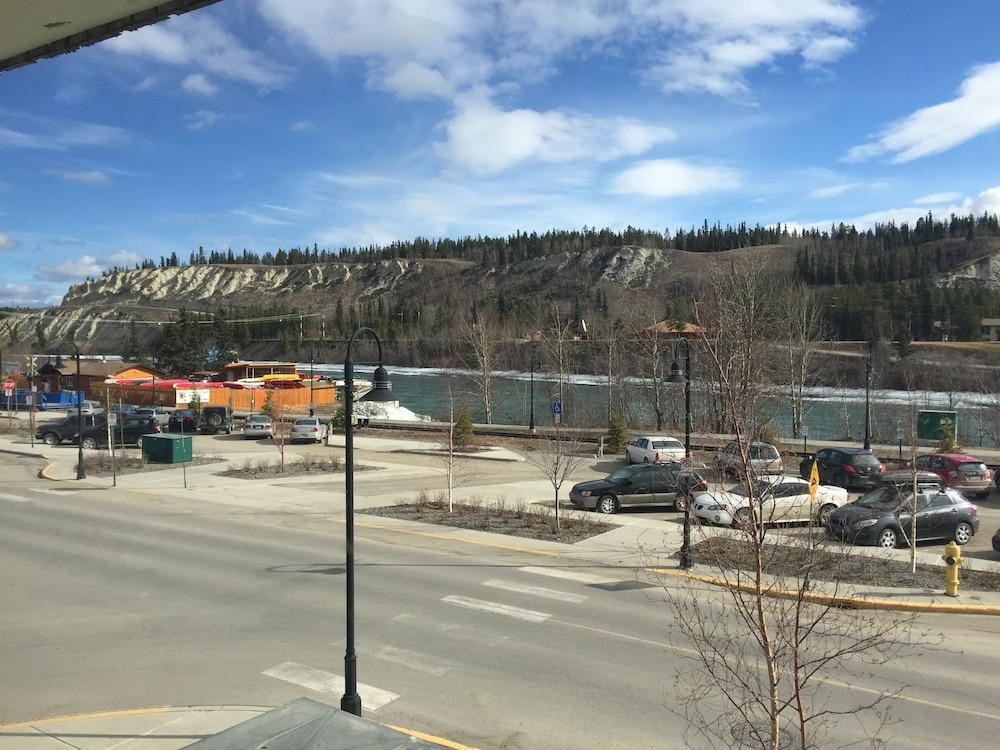 CANADAS BEST VALUE INN- RIVER VIEW HOTEL photo 2