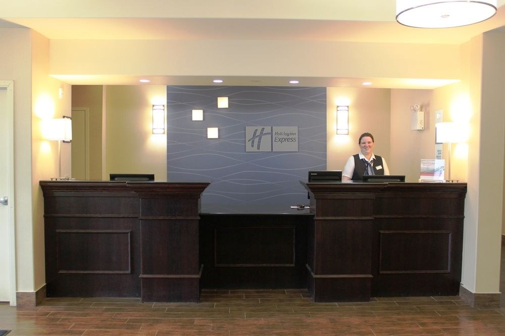 HOLIDAY INN EXPRESS YORKTON EAST photo 1
