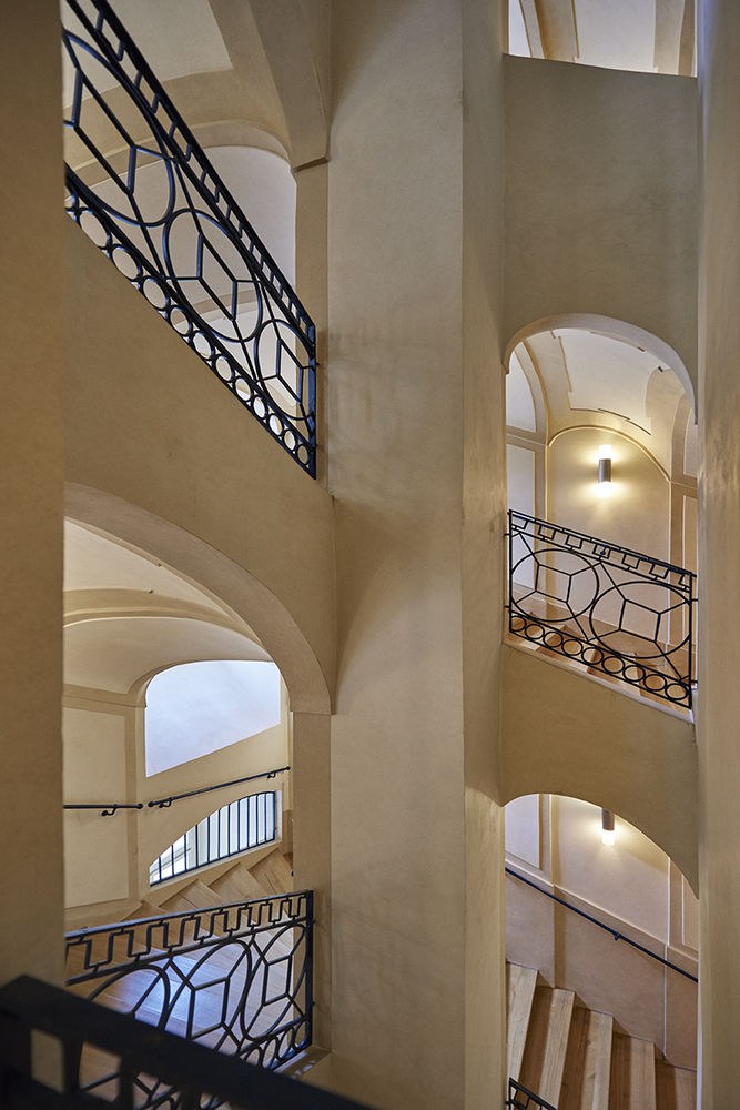 MANDARIN ORIENTAL