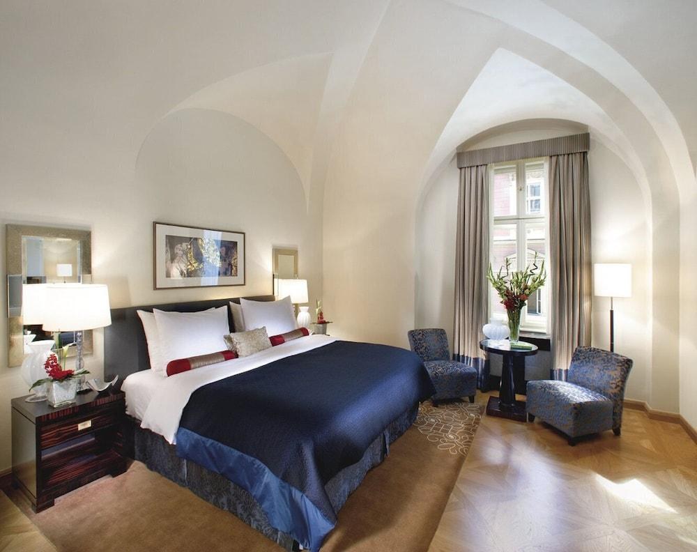 MANDARIN ORIENTAL photo 4