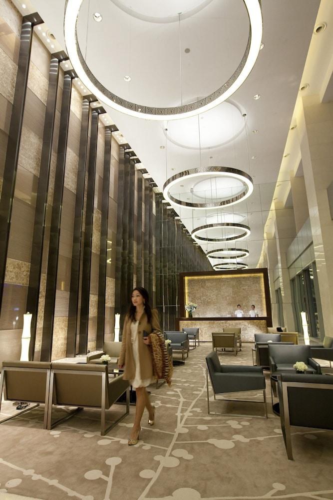 FRASER SUITES photo 2
