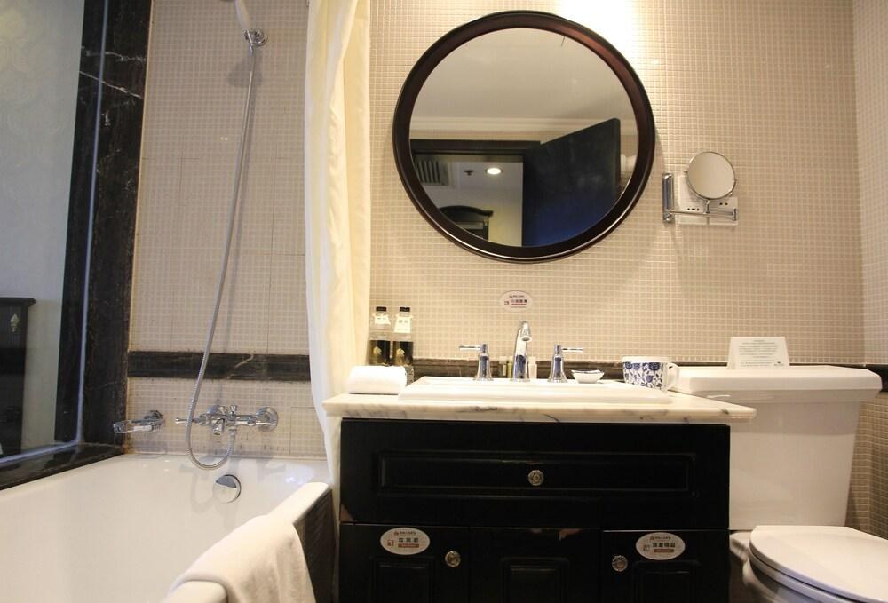 GREENLAND JIULONG HOTEL photo 3