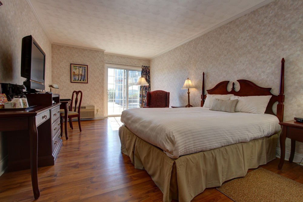 DAYS INN BY WYNDHAM EDMUNDSTON photo 1
