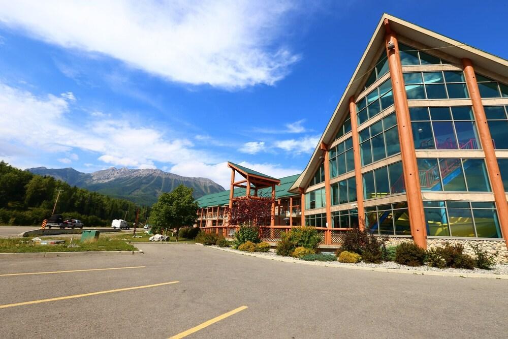 FERNIE STANFORD RESORT photo 3