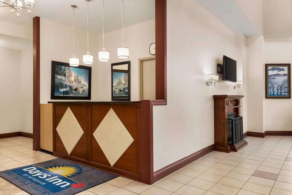 DAYS INN BY WYNDHAM HAMILTON photo 4