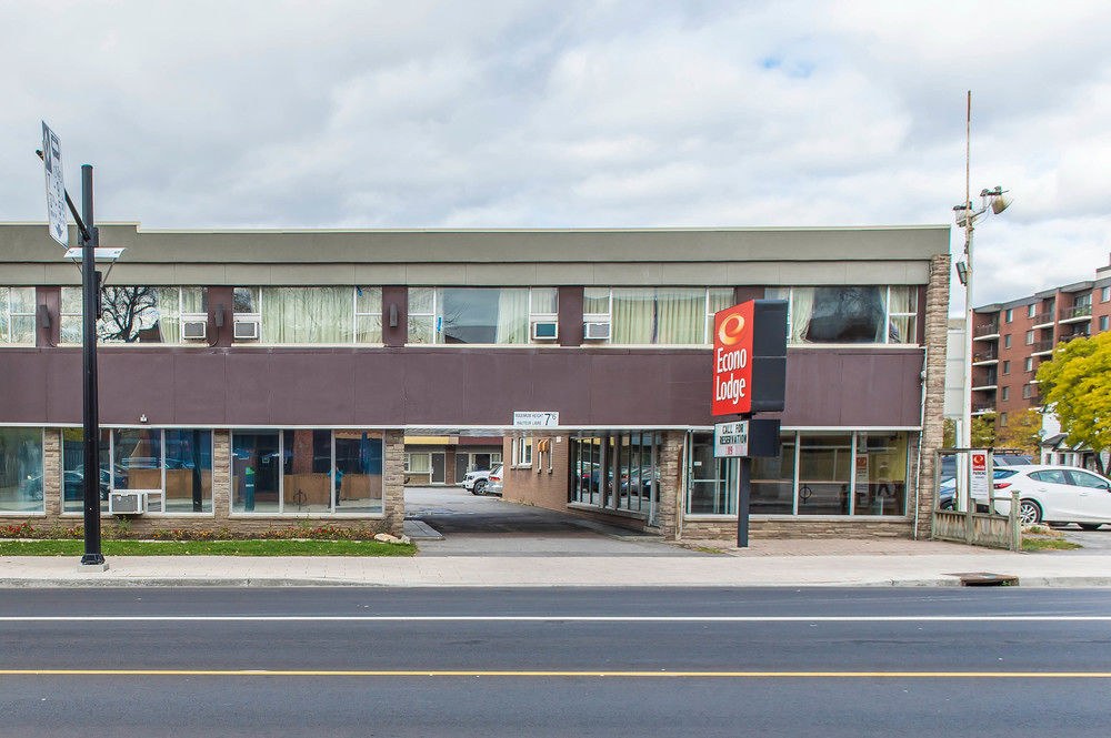 ECONO LODGE DOWNTOWN OTTAWA photo 1