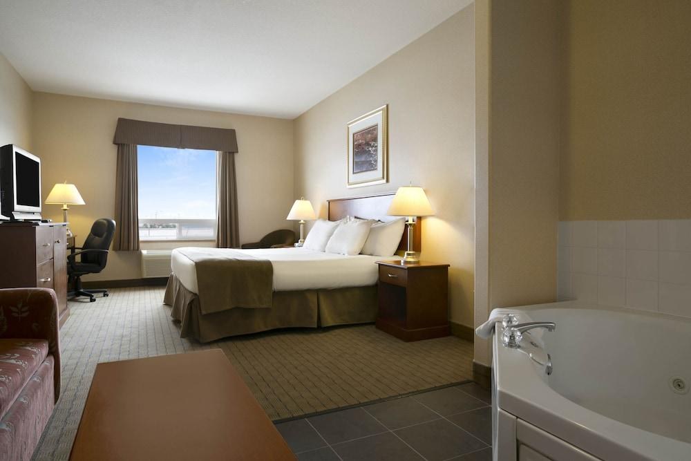 DAYS INN BY WYNDHAM MOOSE JAW photo 4