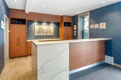 Quality Inn Centre-Ville photo 4