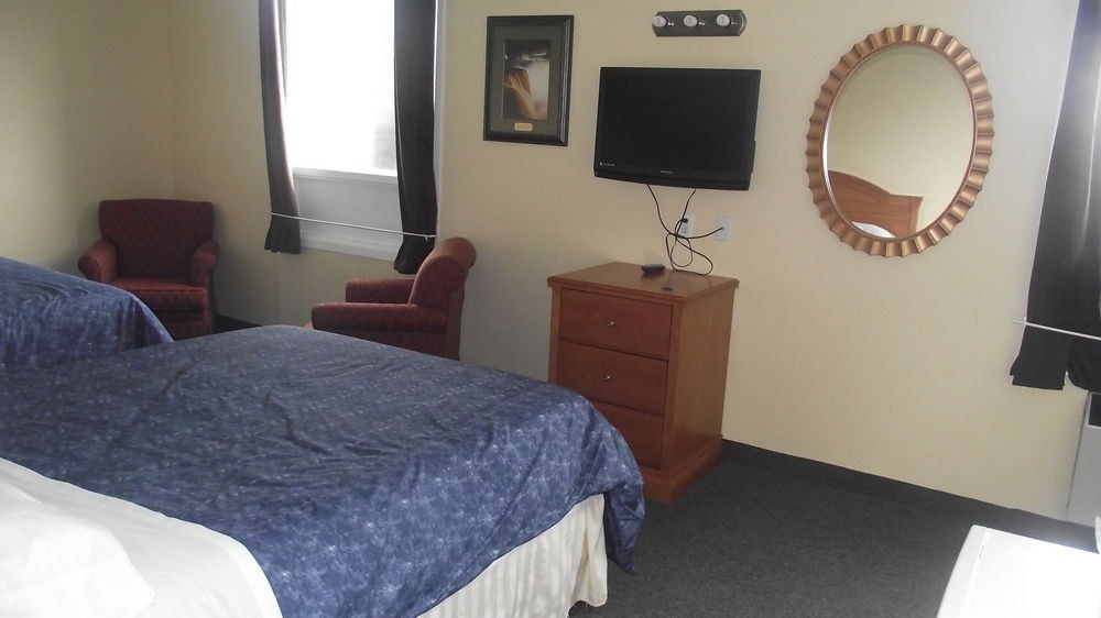 EMPRESS INN AND SUITES BY THE FALLS photo 1
