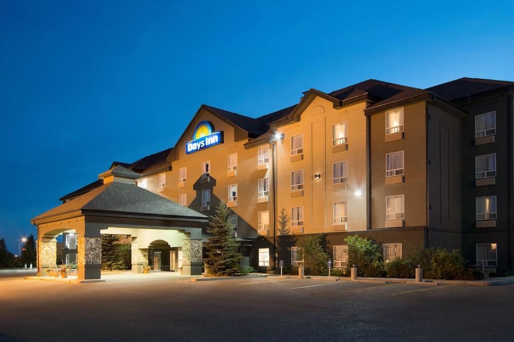 DAYS INN MEDICINE HAT photo 3