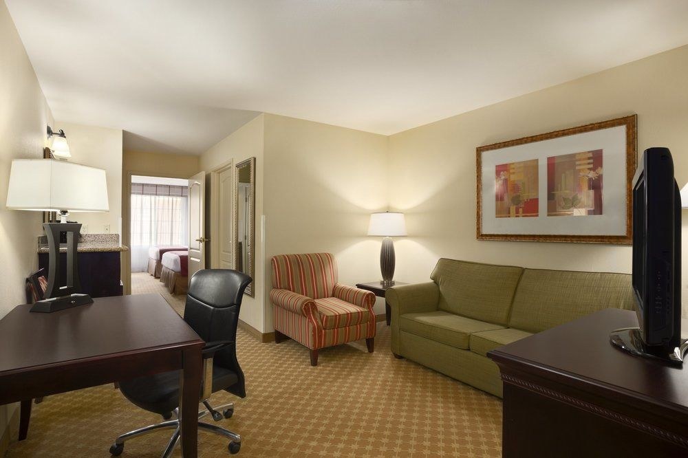 COUNTRY INN & SUITES BY CARLSON SASKATOON photo 1