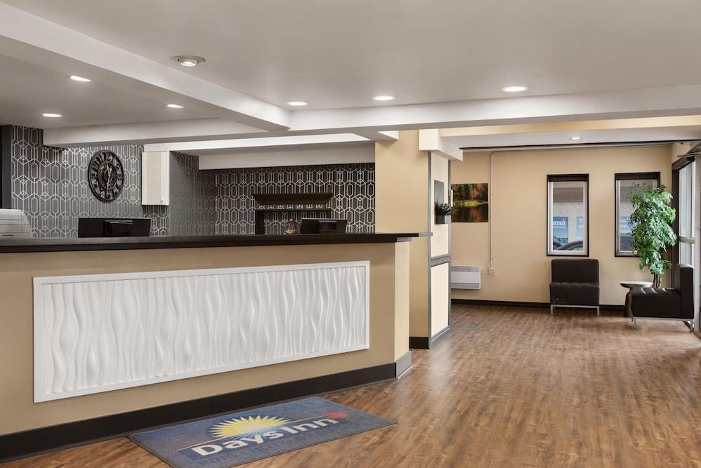 DAYS INN & SUITES BY WYNDHAM SAULT STE. MARIE ON photo 2