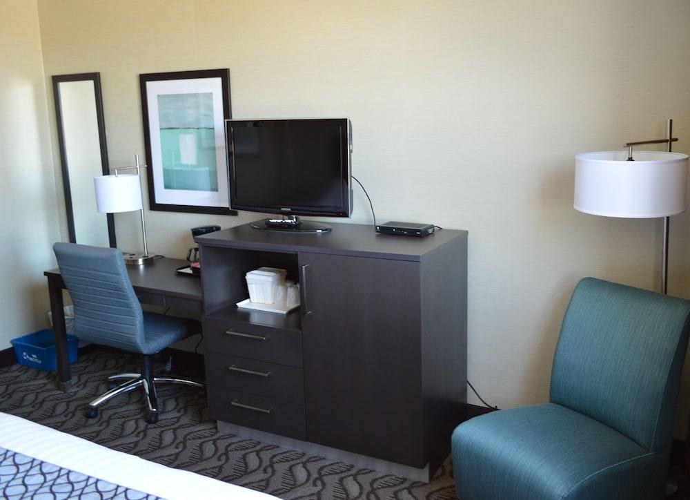 DAYS INN SUDBURY photo 4