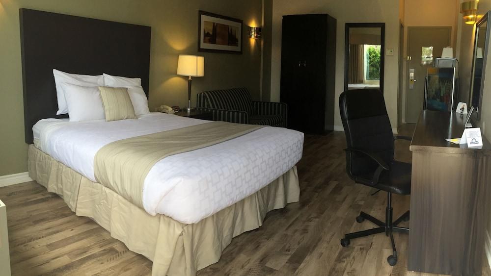DAYS INN - STE. HELENE-DE-BAGOT photo 2