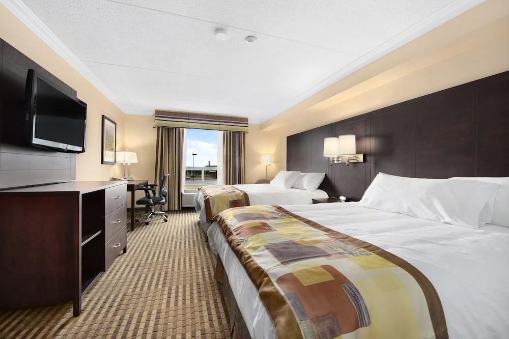 PEARSON HOTEL AND CONFERENCE CENTRE  TORONTO AIRPORT photo 2
