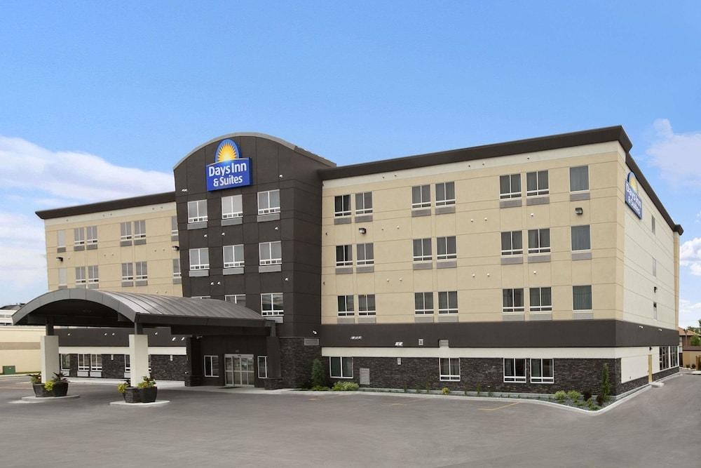 DAYS INN & SUITES BY WYNDHAM WINNIPEG AIRPORT MANITOBA photo 3