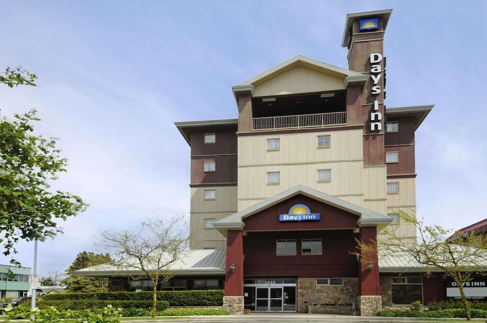 DAYS INN BY WYNDHAM VANCOUVER AIRPORT photo 2