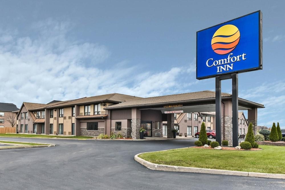 COMFORT INN SOUTH WINDSOR photo 2