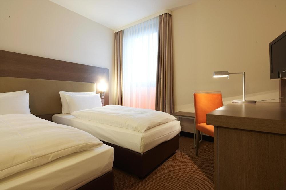 InterCity Hotel Berlin Hauptbahnhof photo 3