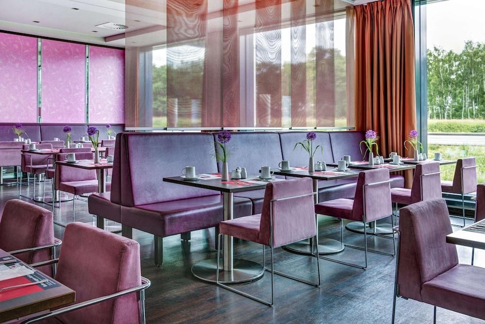 INTERCITYHOTEL BRANDENBURG AIRPORT photo 2