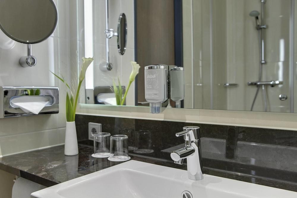 INTERCITYHOTEL BONN photo 4