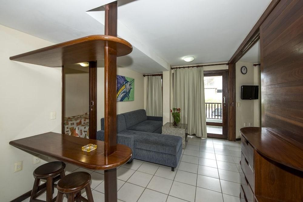 BLUE MARLIN APARTMENTS photo 3