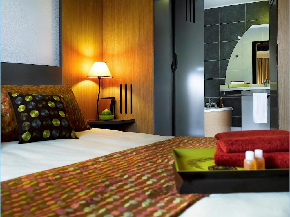APARTHOTEL ADAGIO ANNECY CENTRE photo 2