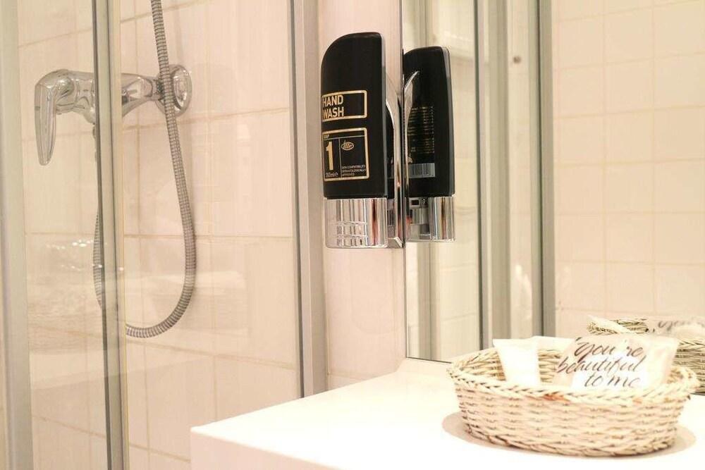 ARTHOTEL ANA ADLON photo 3