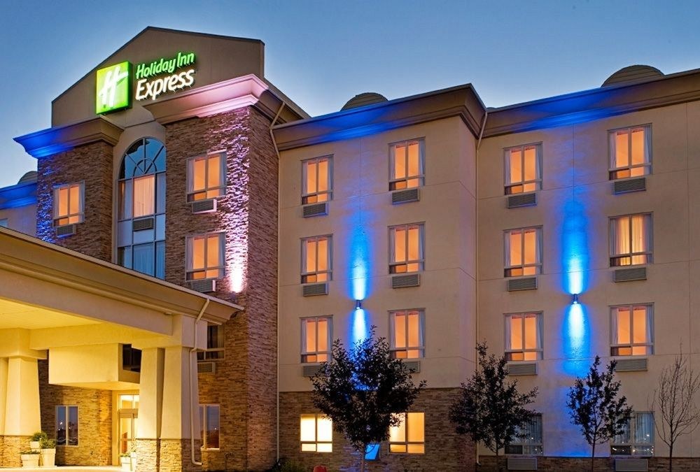 HOLIDAY INN EXPRESS FORT ST JOHN photo 1