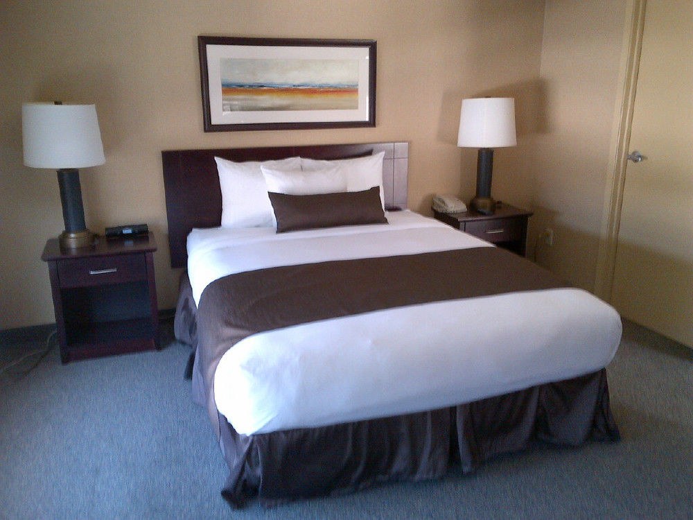 FRANKLIN SUITE HOTEL