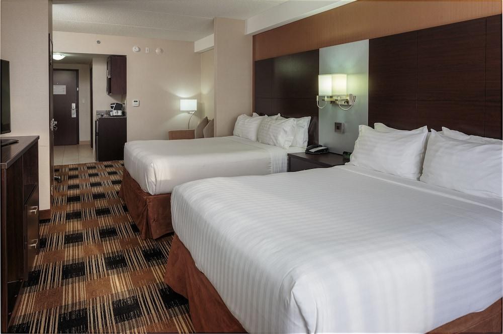 HOLIDAY INN EXPRESS & SUITES ORLEANS SOUTHWEST photo 4