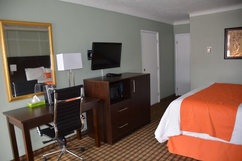 KNIGHTS INN NORTH BAY photo 3