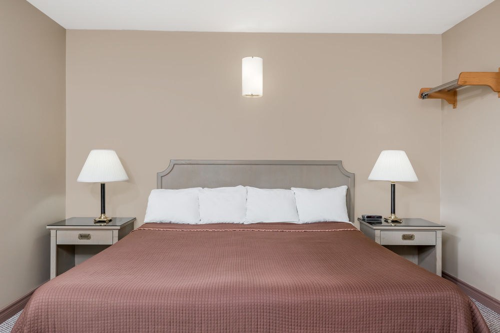 HOWARD JOHNSON INN LONDON