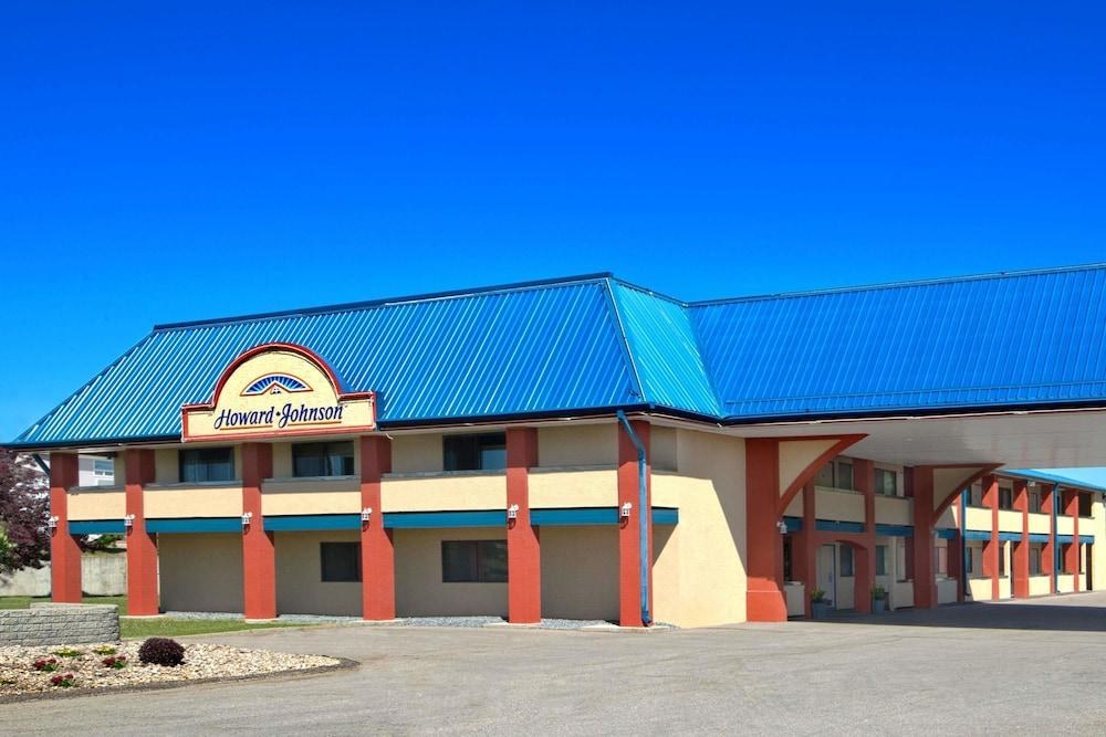 HOWARD JOHNSON BY WYNDHAM RED DEER photo 4