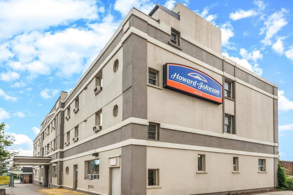 Howard Johnson by Wyndham Toronto Downtown West photo 1