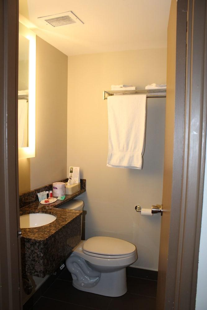 SureStay Plus by Best Western Windsor photo 1