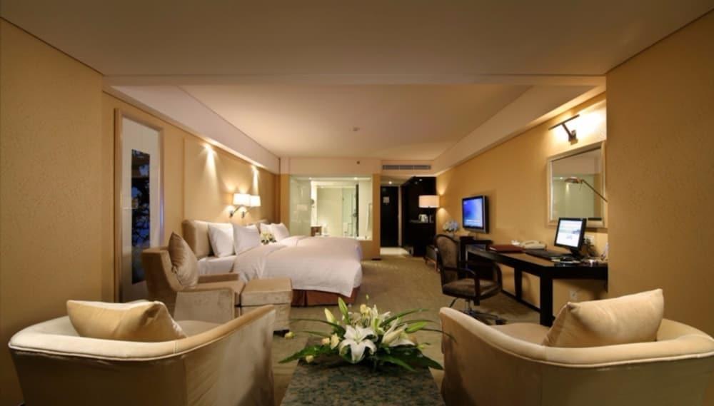 The Lakeview Hotel photo 3
