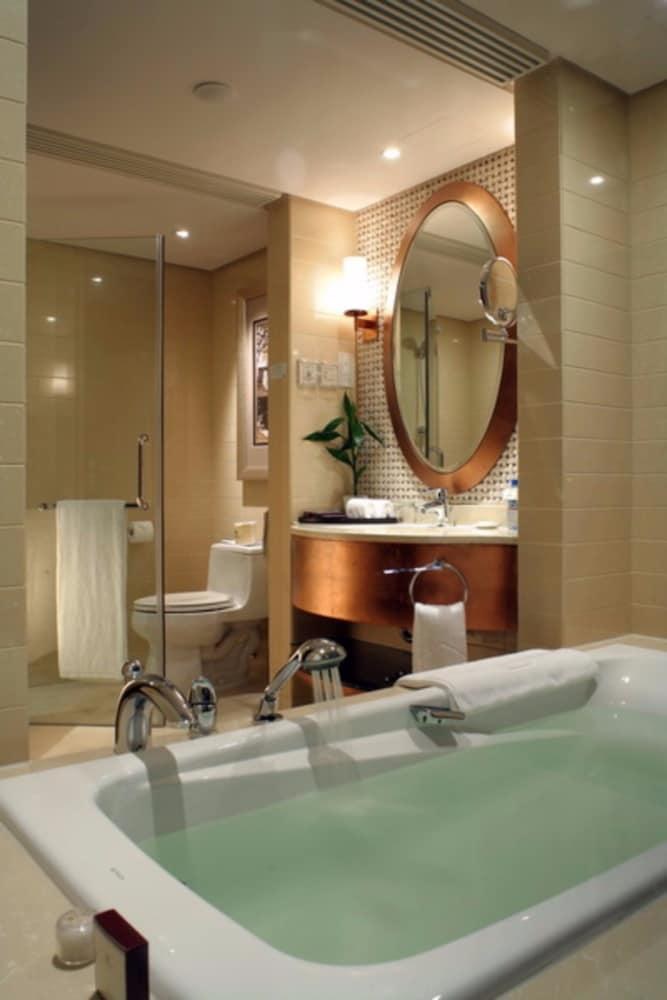The Lakeview Hotel photo 4