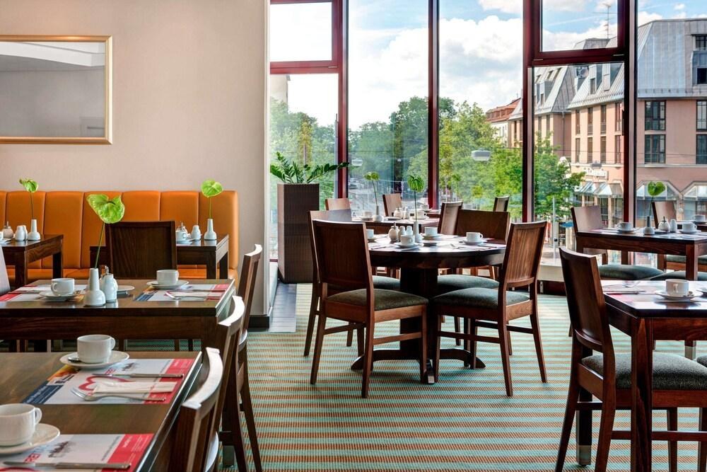 INTERCITYHOTEL AUGSBURG photo 4