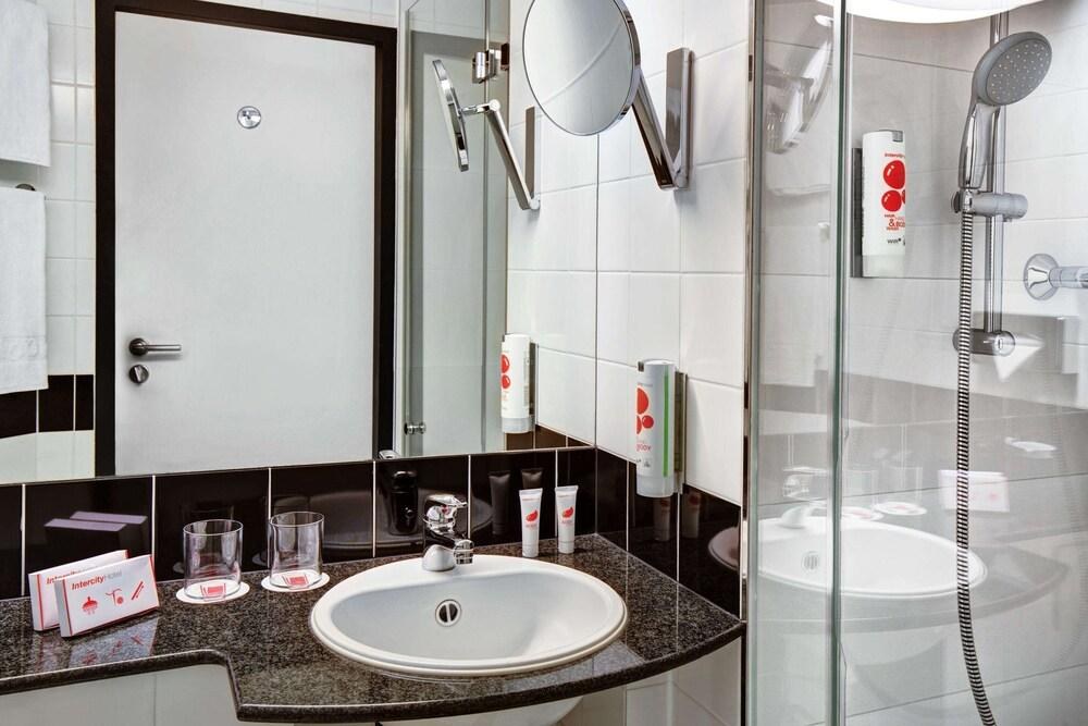 INTERCITYHOTEL CELLE photo 4