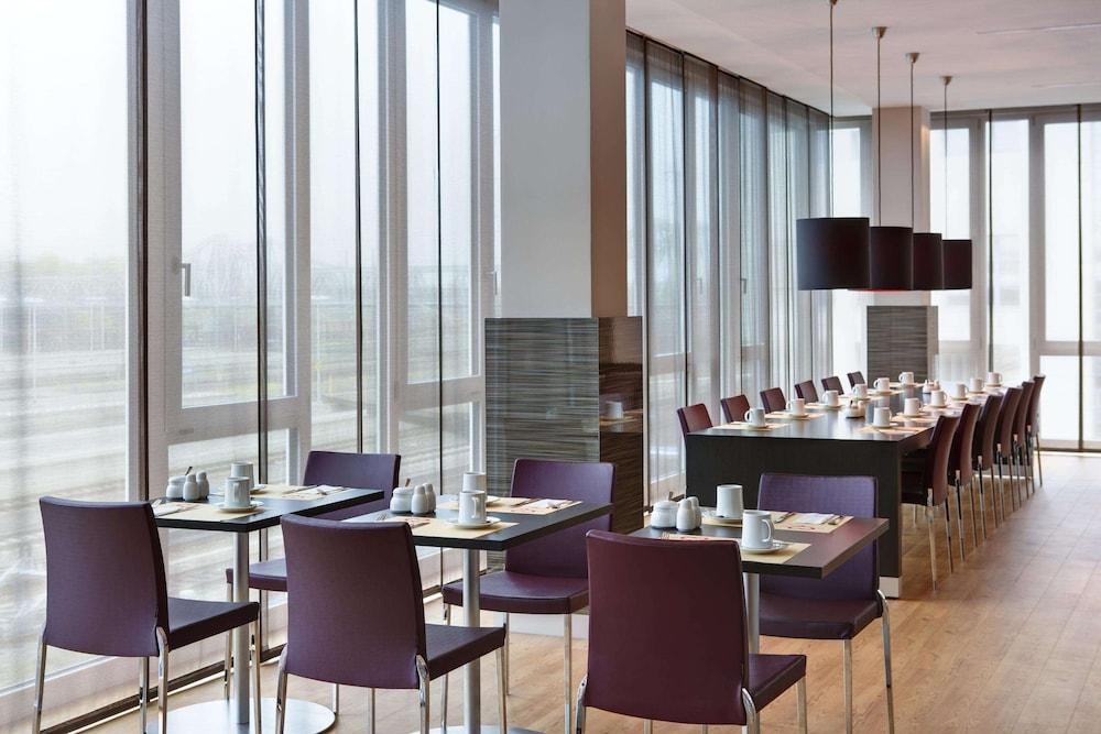 INTERCITYHOTEL DARMSTADT photo 2
