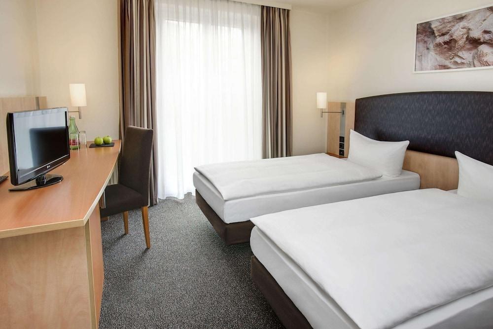 INTERCITYHOTEL WIEN photo 2