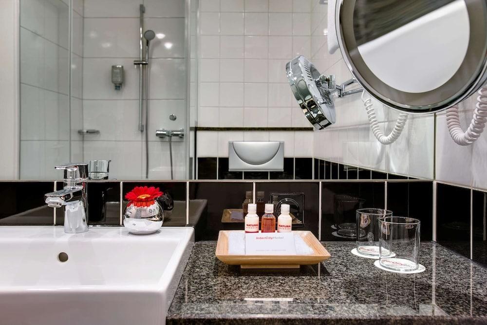INTERCITYHOTEL WIEN photo 4