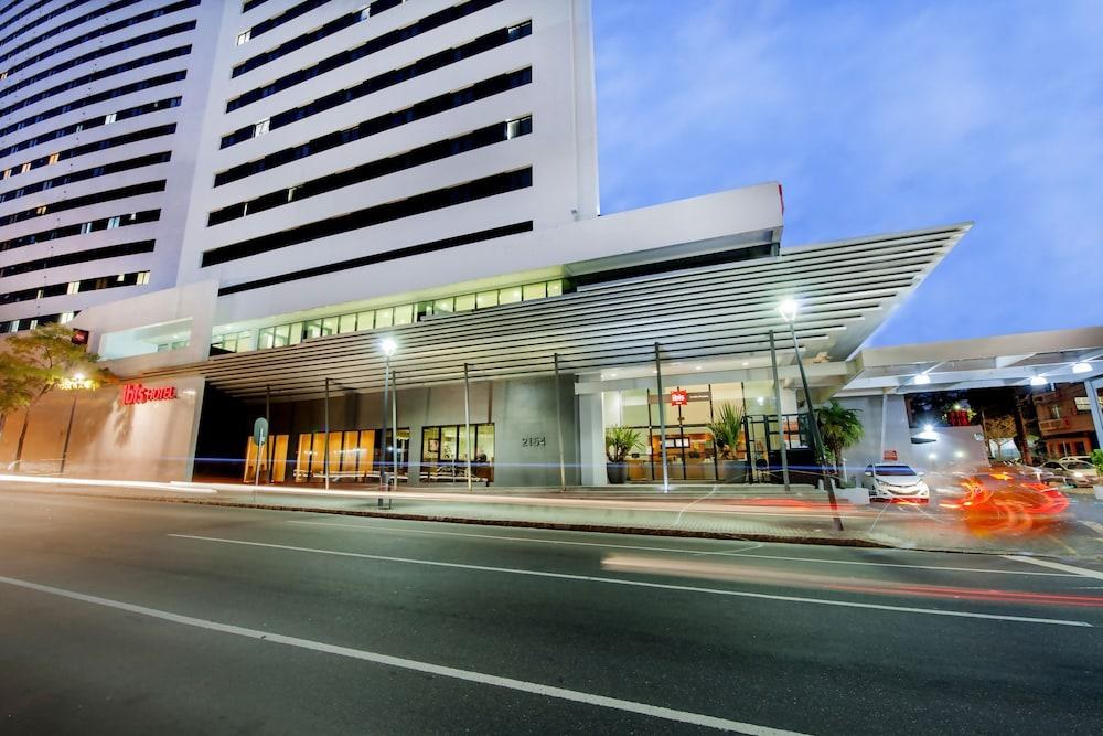 IBIS CURITIBA SHOPPING photo 4
