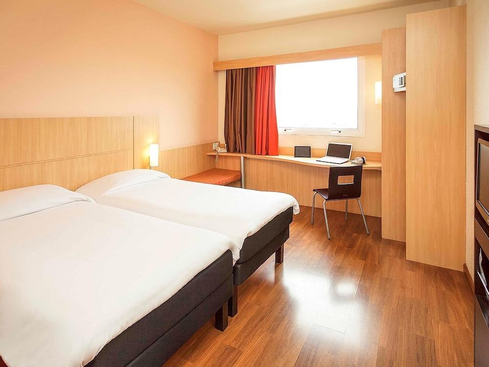 IBIS VITORIA PRAIA DO CANTO photo 4