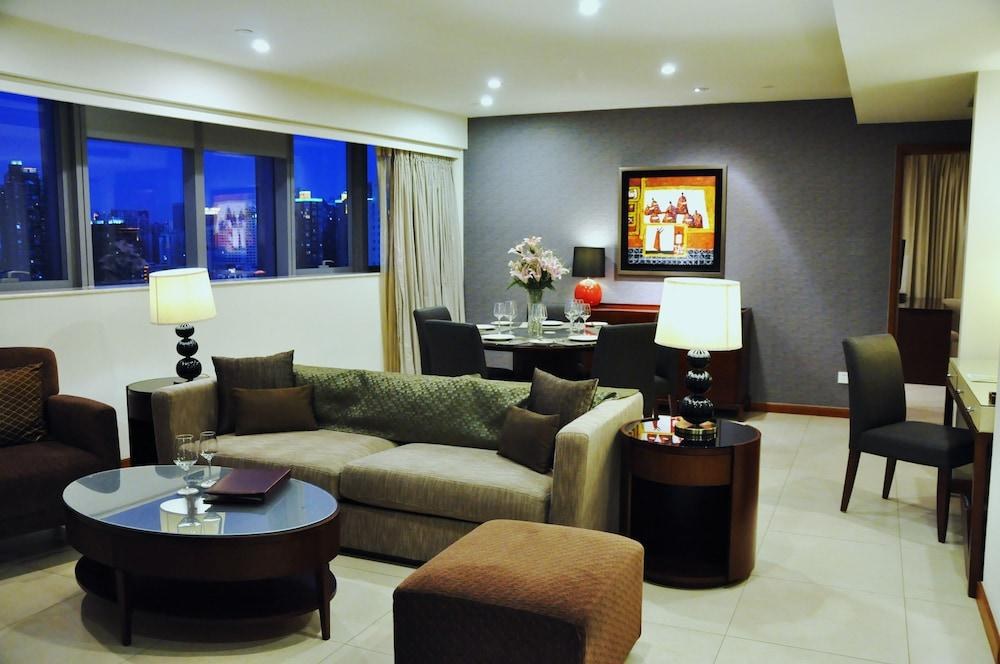 OAKWOOD RESIDENCE photo 3